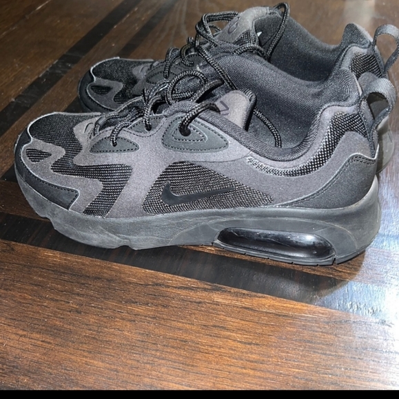 Nike Shoes 4Y - Picture 9 of 10